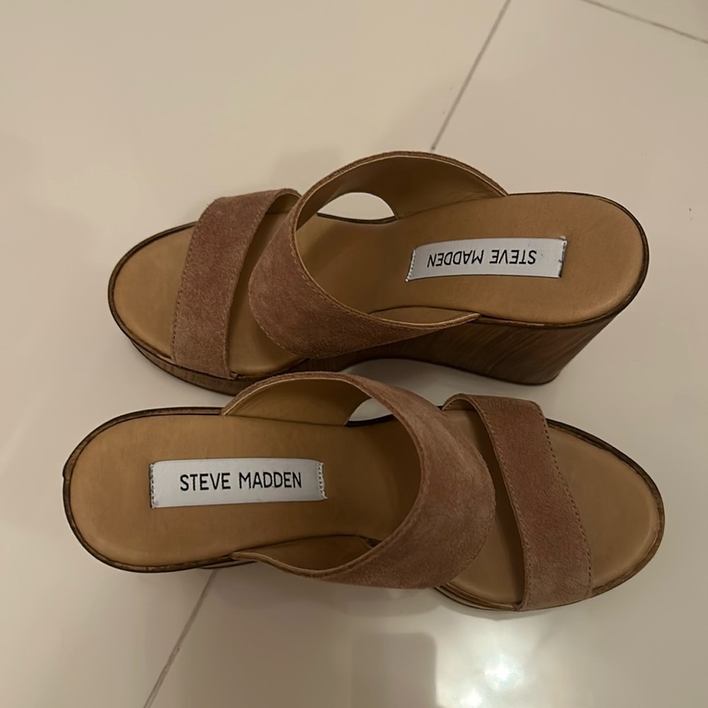 Steve Madden suede wedges size 8 (38)